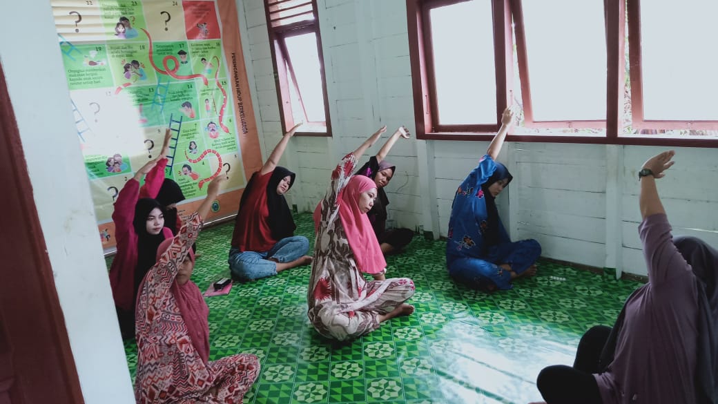 Ibu-ibu Hamil Semangat Ikuti Kegiatan Posyandu Ibu Hamil di Desa Pemusiran